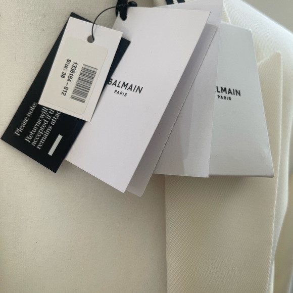 ‼️SOLD‼️NWT Women’s Balmain Double Breasted Ivory Blazer with Gold Buttons - Picture 9 of 12